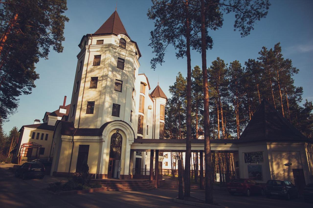 Hotel заміський комплекс 