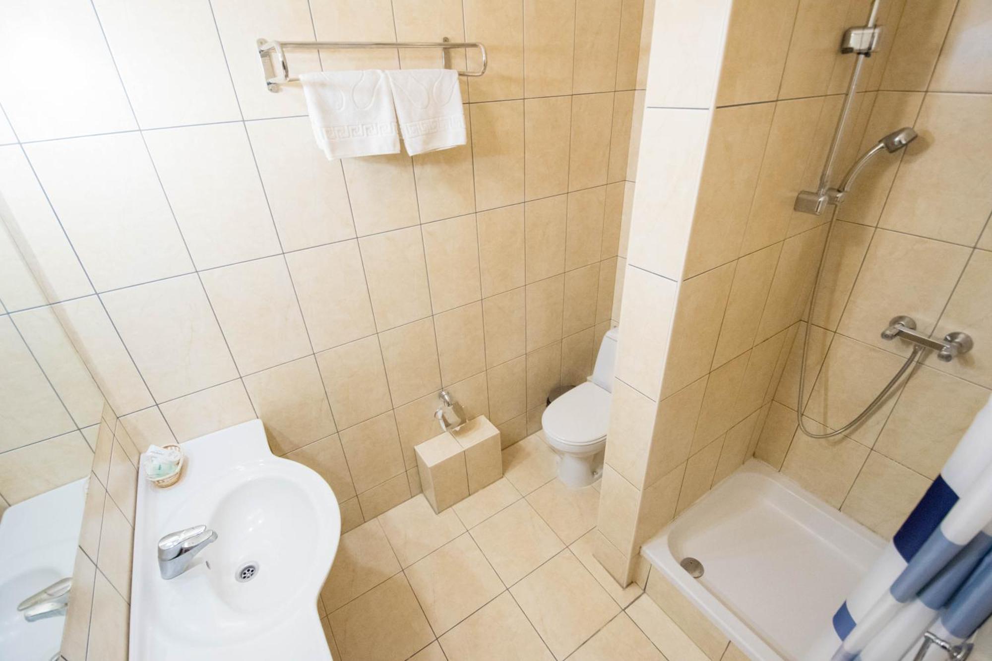 Hotel заміський комплекс 