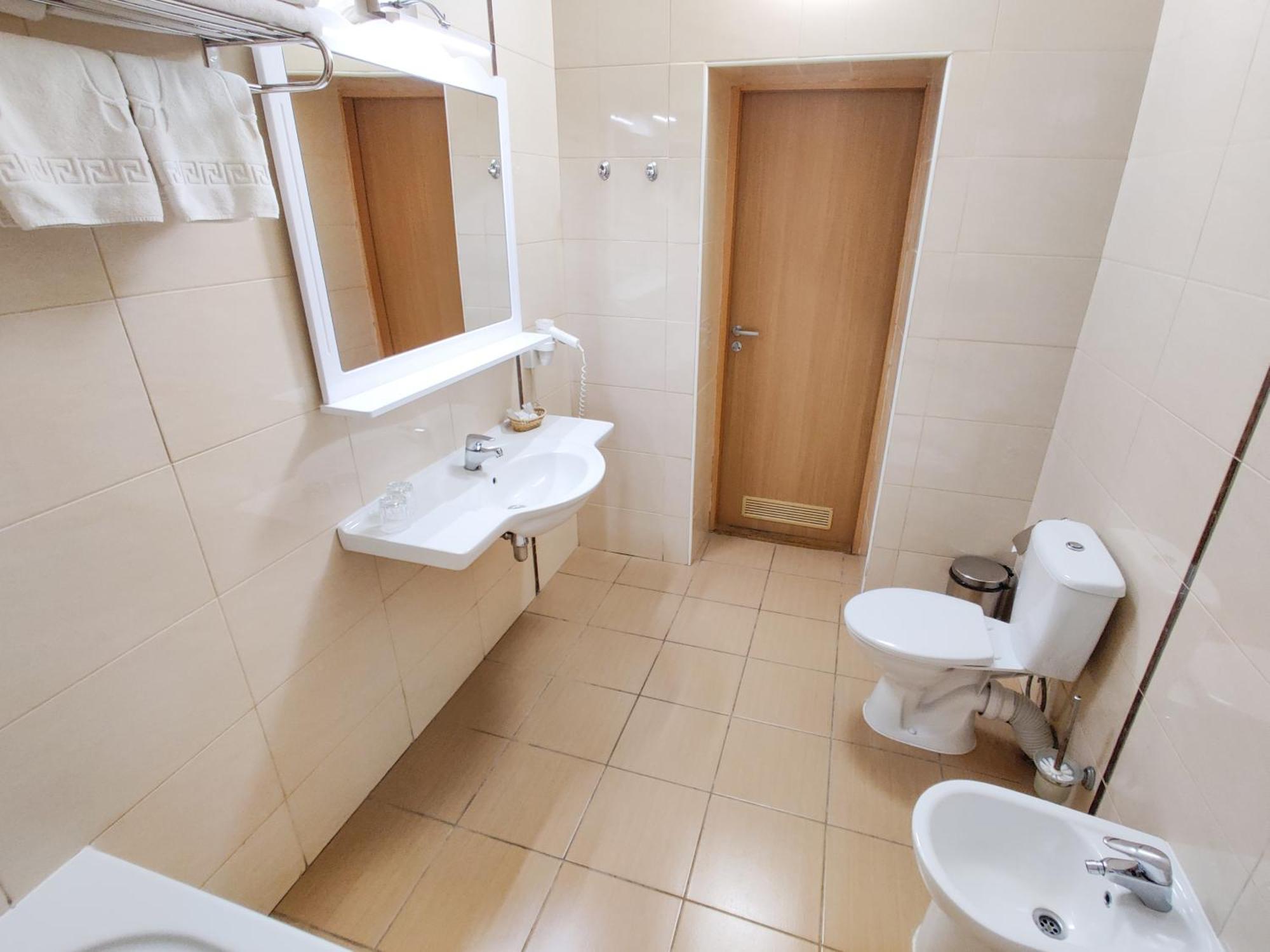 Hotel заміський комплекс 
