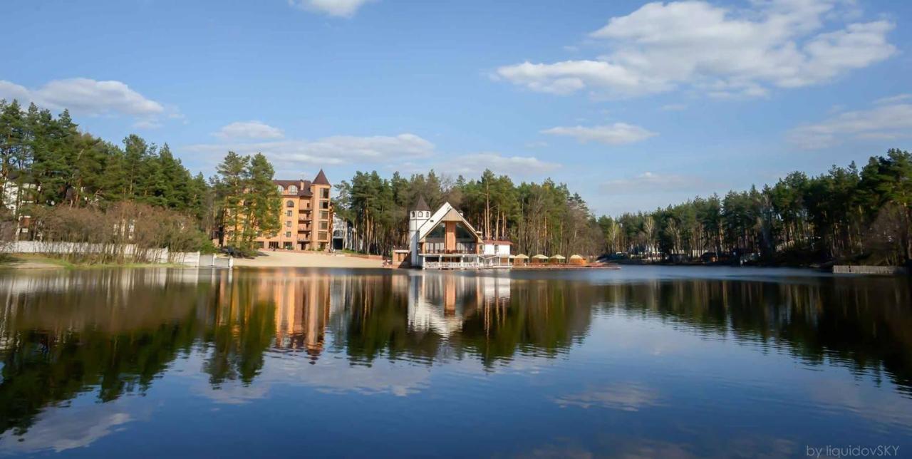 Hotel заміський комплекс 
